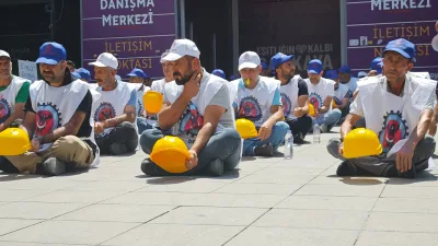 Doruk Madencilik işçileri, şirketin Yunus Emre Termik Santrali üzerinden devlete