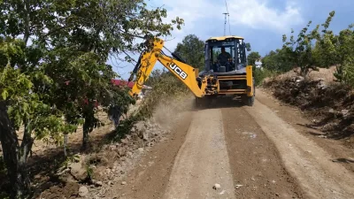 Dulkadiroğlu Belediyesi, yol yapım çalışmalarına Kılağlı Mahallesi’nde devam etti.