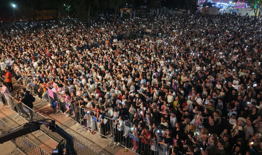 Geleneksel Ağustos Fuarı kapsamında bu akşam gerçekleştirilmesi planlanan Semicenk konseri