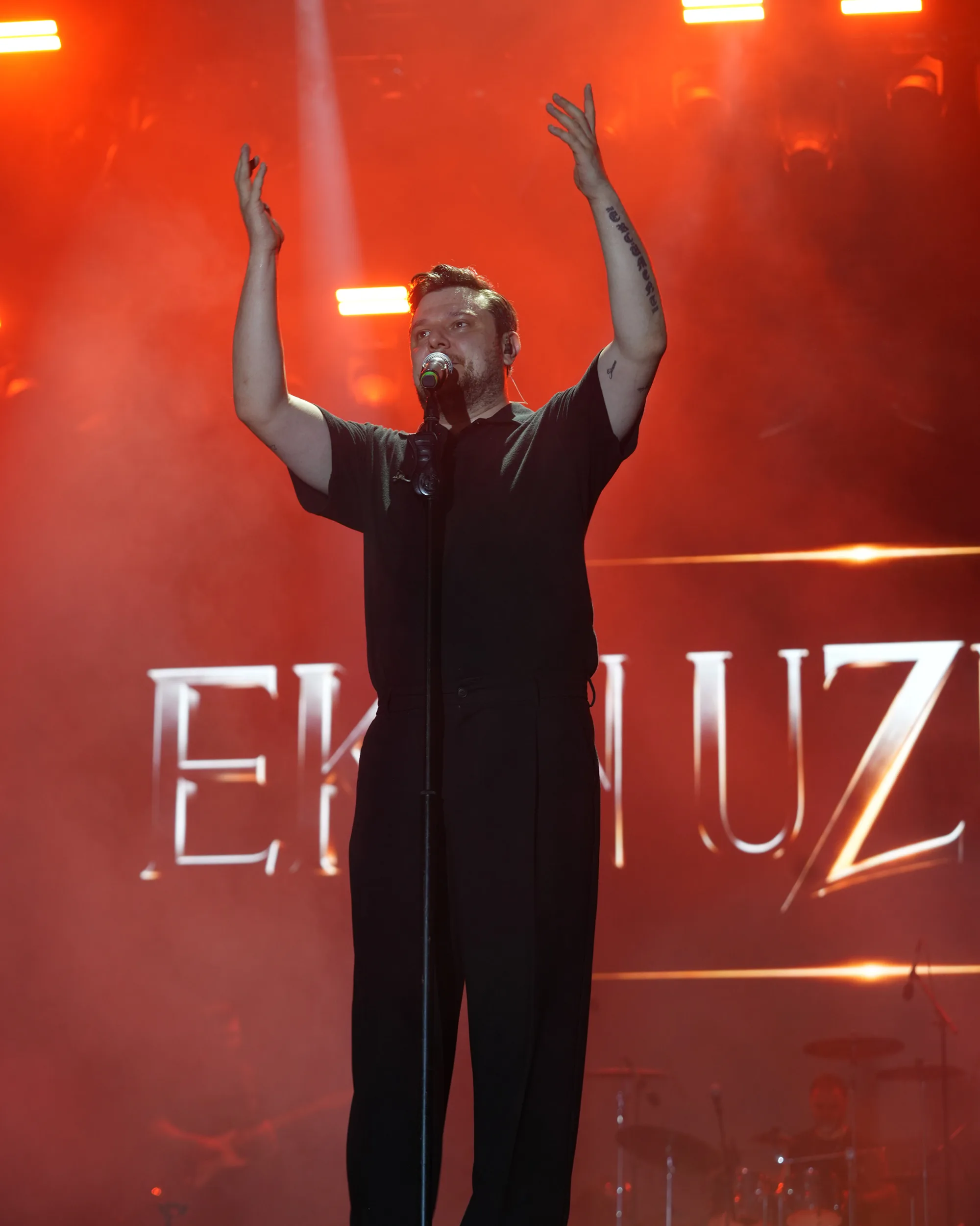 Kahramanmaraş’ta Karadeniz Rüzgarı: Ekin Uzunlar Fuarı Salladı!