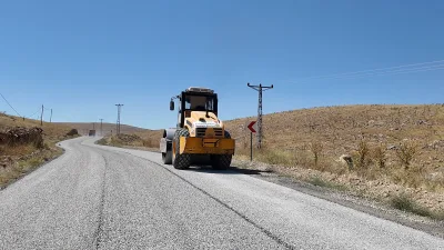 Kahramanmaraş Büyükşehir Belediyesi Elbistan Kırsalında Yol Yapım Çalışmalarını Sürdürerek Bölgeye