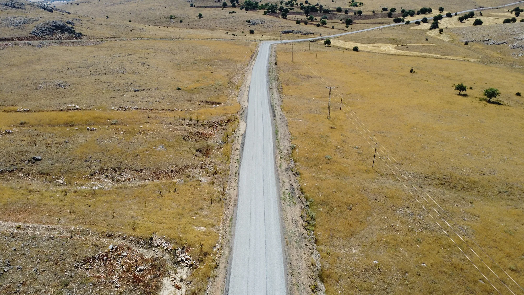 Elbistan Kırsalında Yol Yenileme Seferberliği!