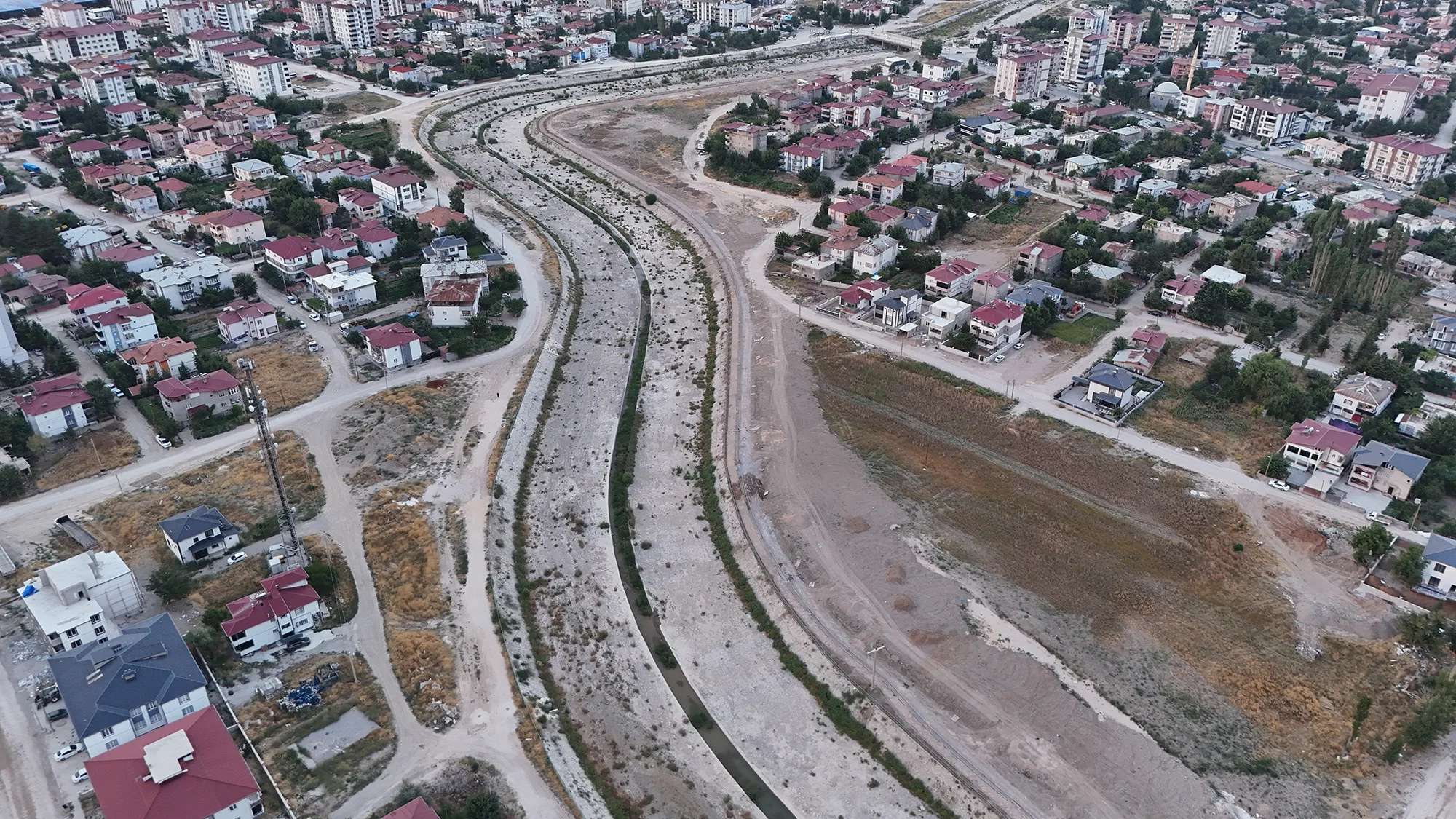 Elbistan Söğütlü Çayı Dönüşüyor!