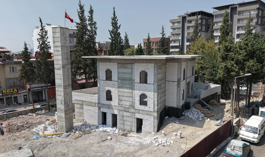 6 Şubat depremlerinde ağır hasar alarak yıkılan Dulkadiroğlu ilçesi Yenişehir