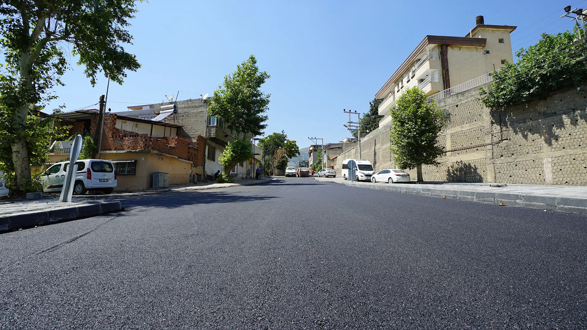 Bir Cadde Daha Yenileniyor