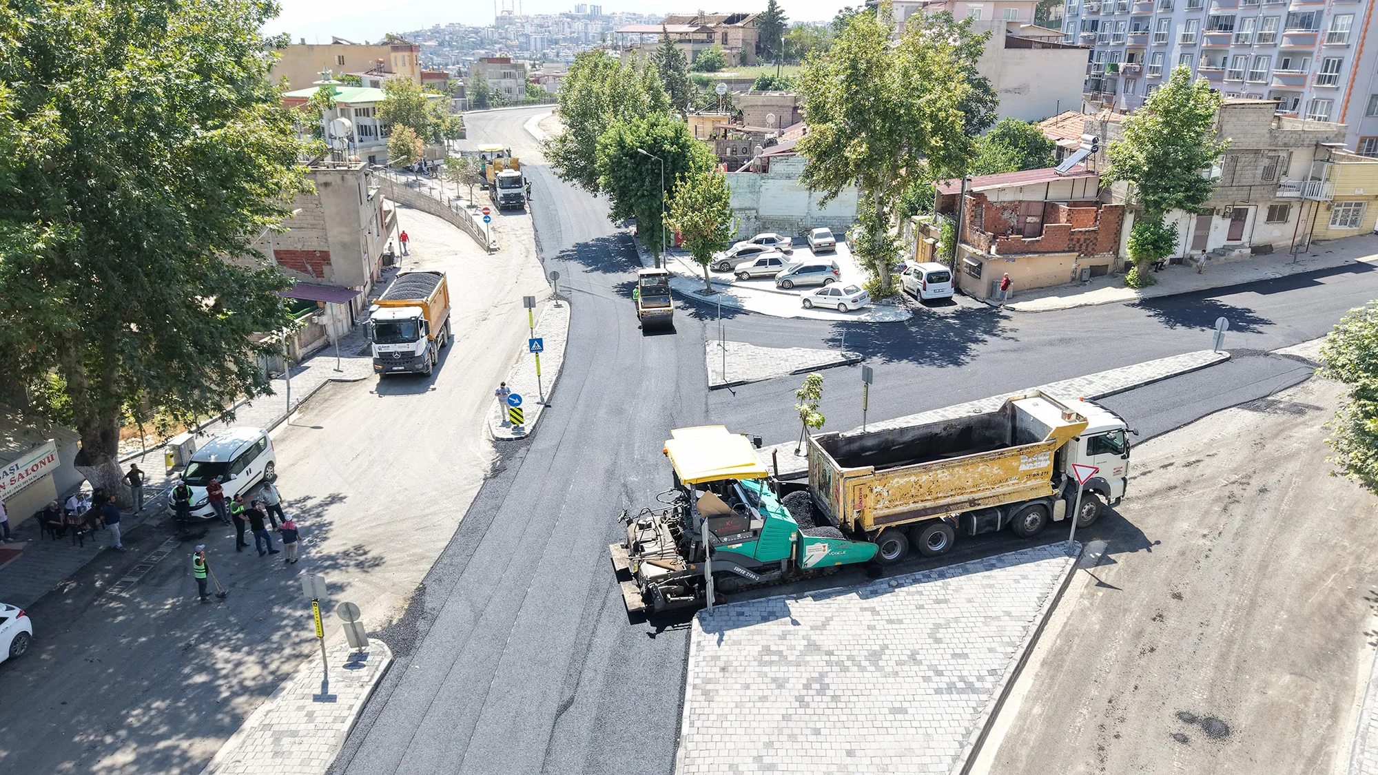 Bir Cadde Daha Yenileniyor