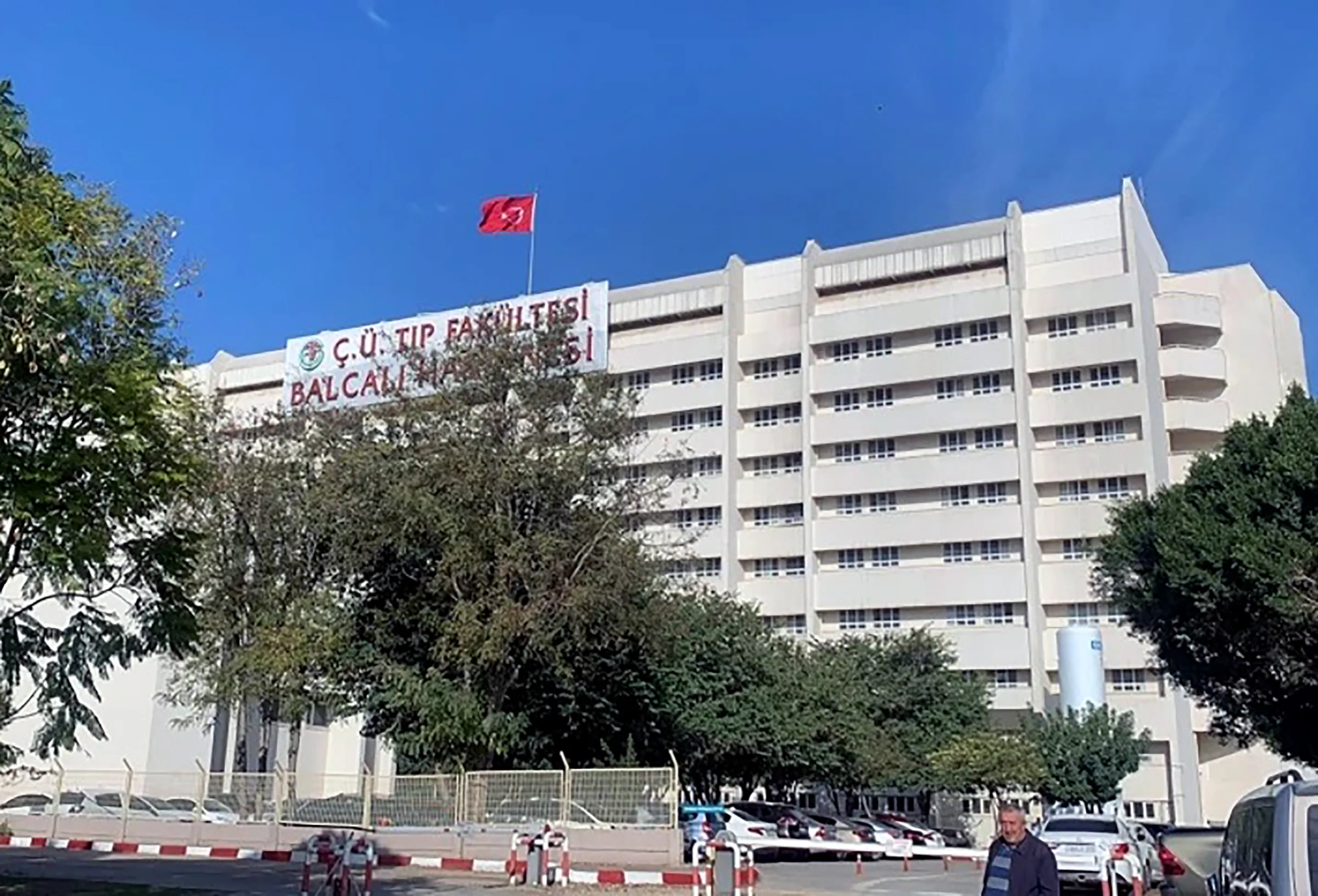 Adana'da Çukurova Üniversitesi Tıp Fakültesi Balcalı Hastanesi’nin Radyoloji bölümünün deposundan