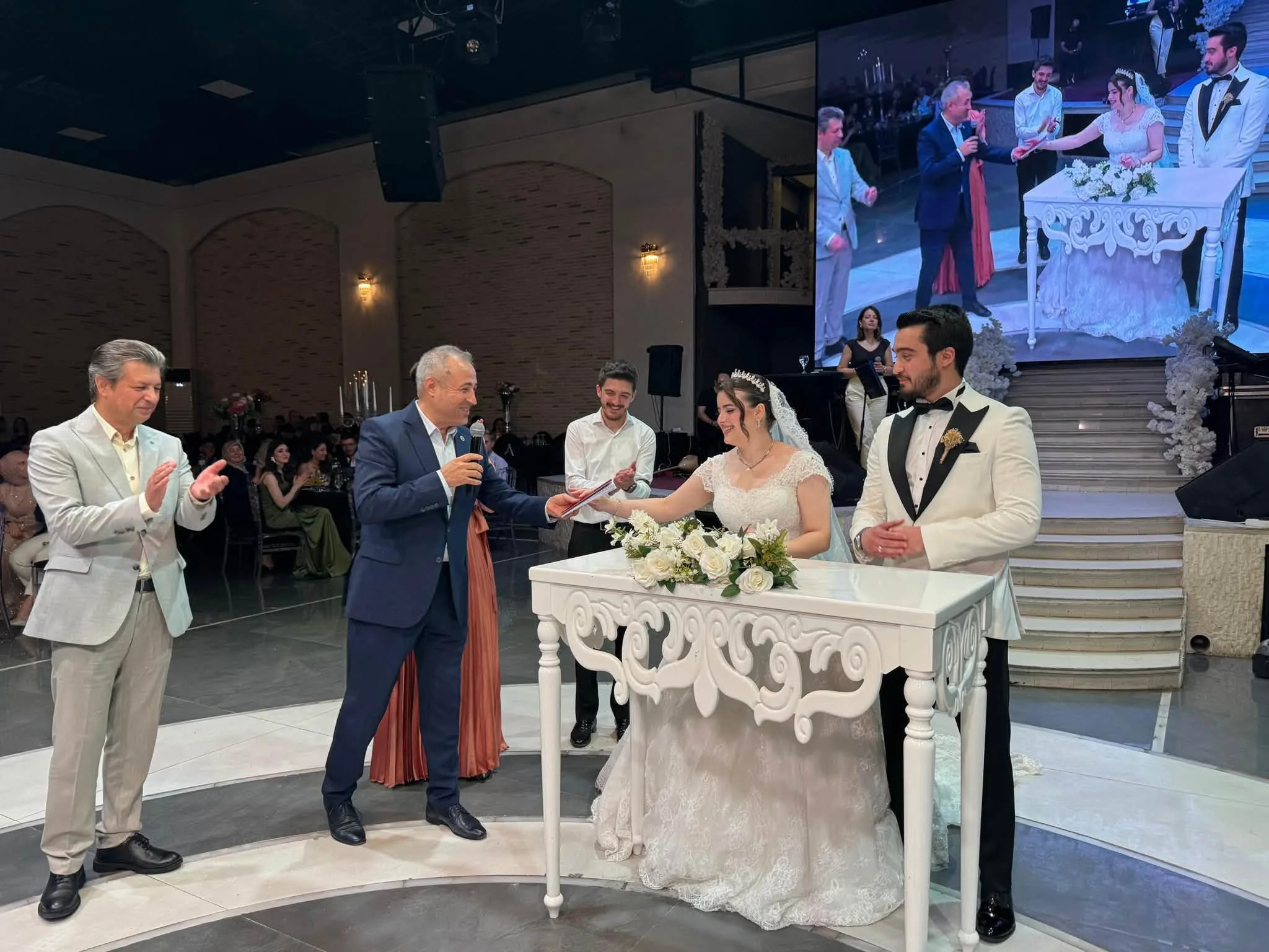 AK Partili Karatutlu Mutluluğa Ortak Oldu!