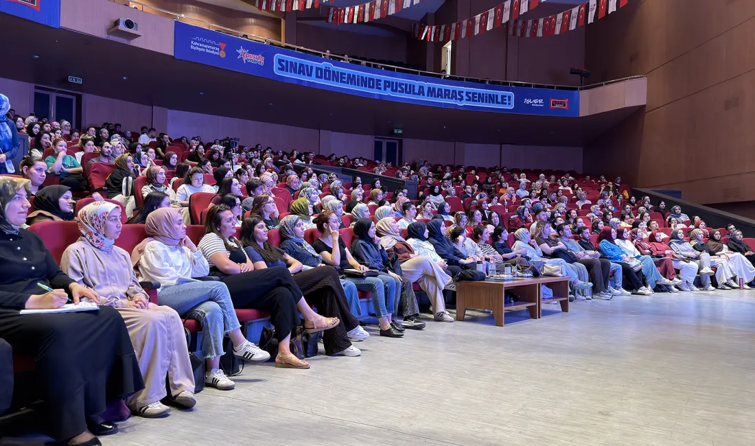 Kahramanmaraş Büyükşehir Belediyesi’nin KPSS’ye hazırlanan gençler için düzenlediği Genel Tekrar