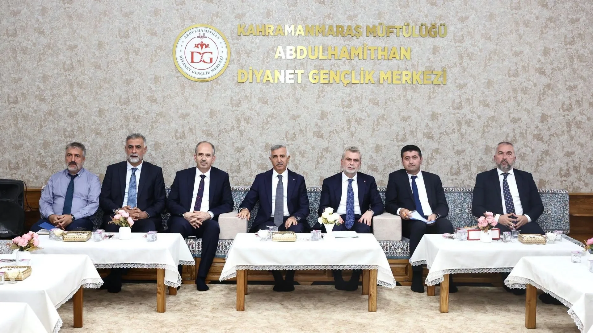 Vali Ünlüer Acılı Aileler ile Buluştu