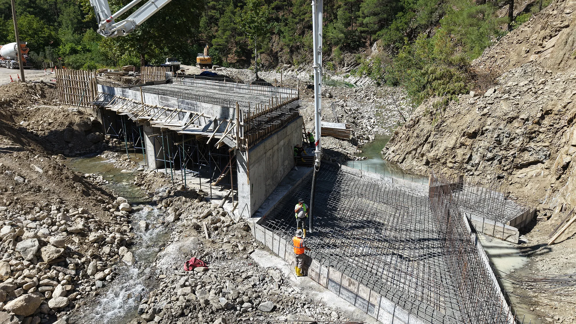 Andırın’a 10 milyonluk dev köprü!