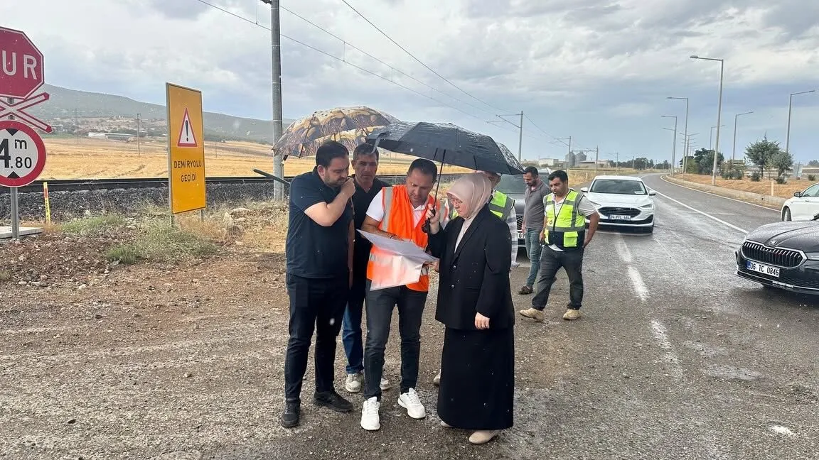 Kahramanmaraş’ın Pazarcık ve Çağlayancerit ilçelerinde yapımı süren Çevre Yolu ve