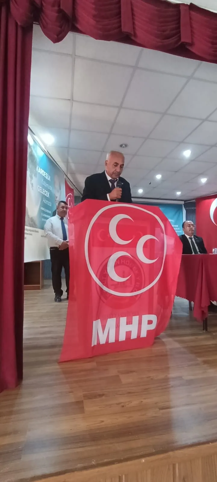 MHP Andırın’da Başkan Keleş Güven Tazeledi MHP Andırın’da Başkan Keleş Güven Tazeledi