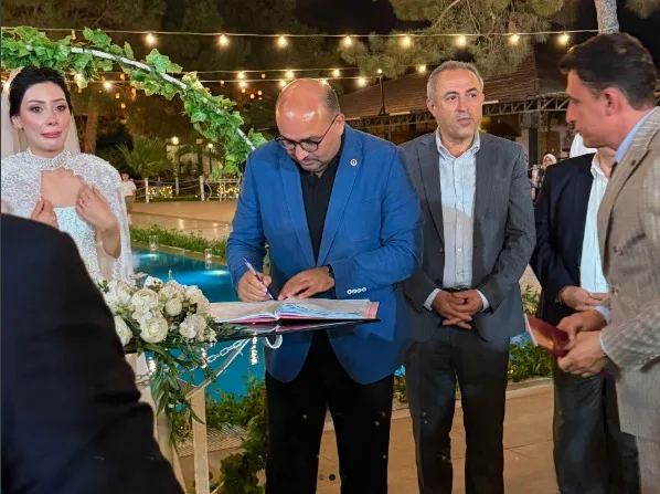Andırınlı şahin gazeteci’nin mutluluğuna şahitlik etti!