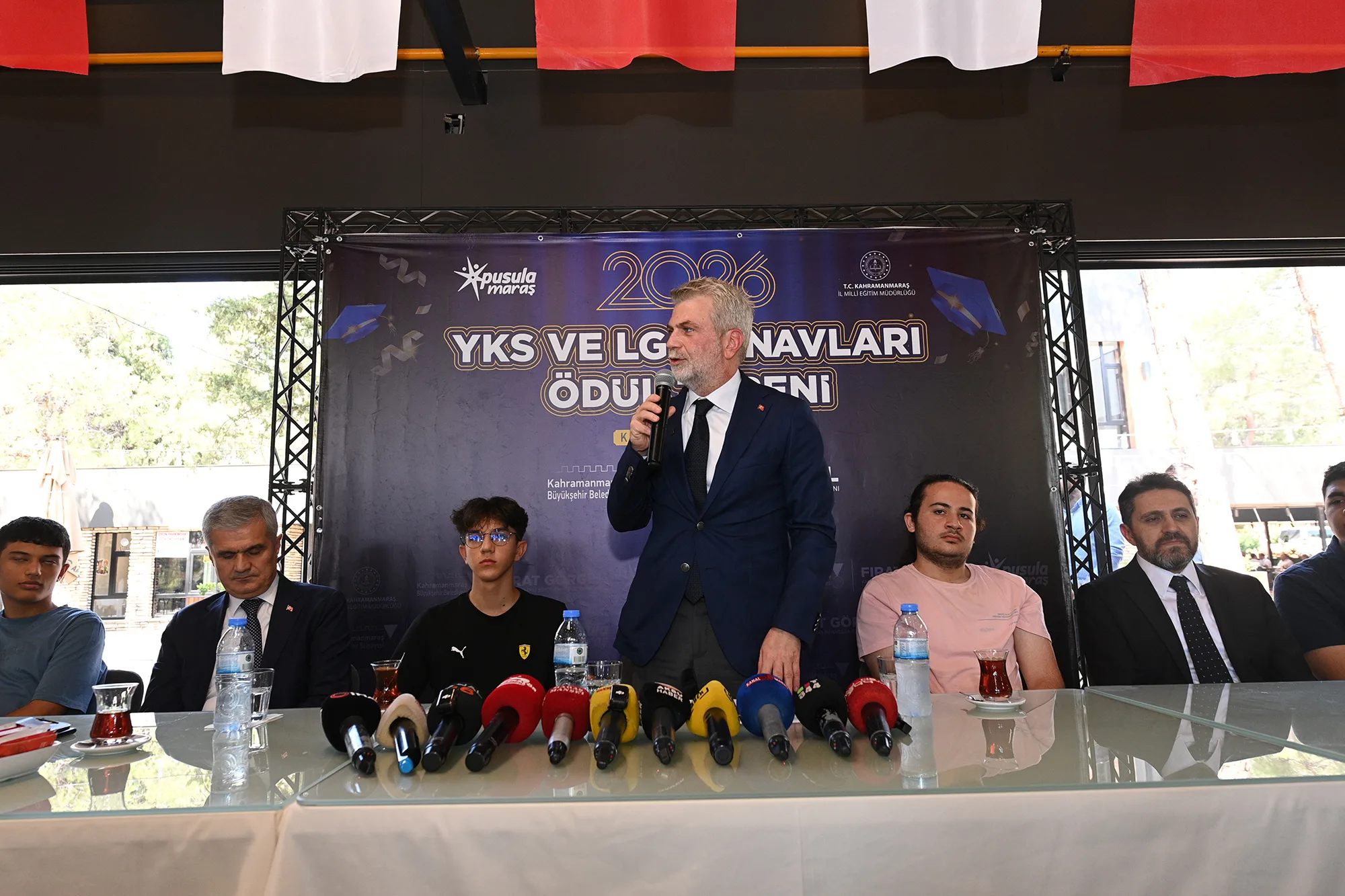 Gençlere Pusula Olacak Dev Eğitim Hamlesi: Bin Öğrenciye Ücretsiz Kurs!