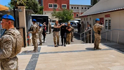 Şanlıurfa’da, Kahramanmaraşlı kuyumcuların araçtaki 13 kilogram altın ile 2 milyon