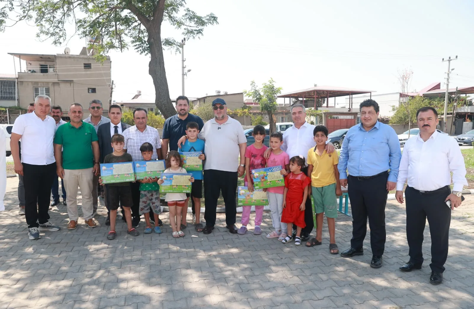 Dulkadiroğlu Belediye Başkanı Mehmet Akpınar, Karaziyaret Mahallesi’nde yürütülen Prestij Sokak