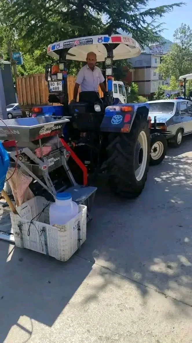 Köy köy gezerek kışlık hazırlıklara yardım ediyor