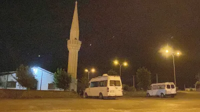 Karavanda tek yaşayan 73 yaşındaki Fadıl Kaya, önce fenalaştı. Hastaneye