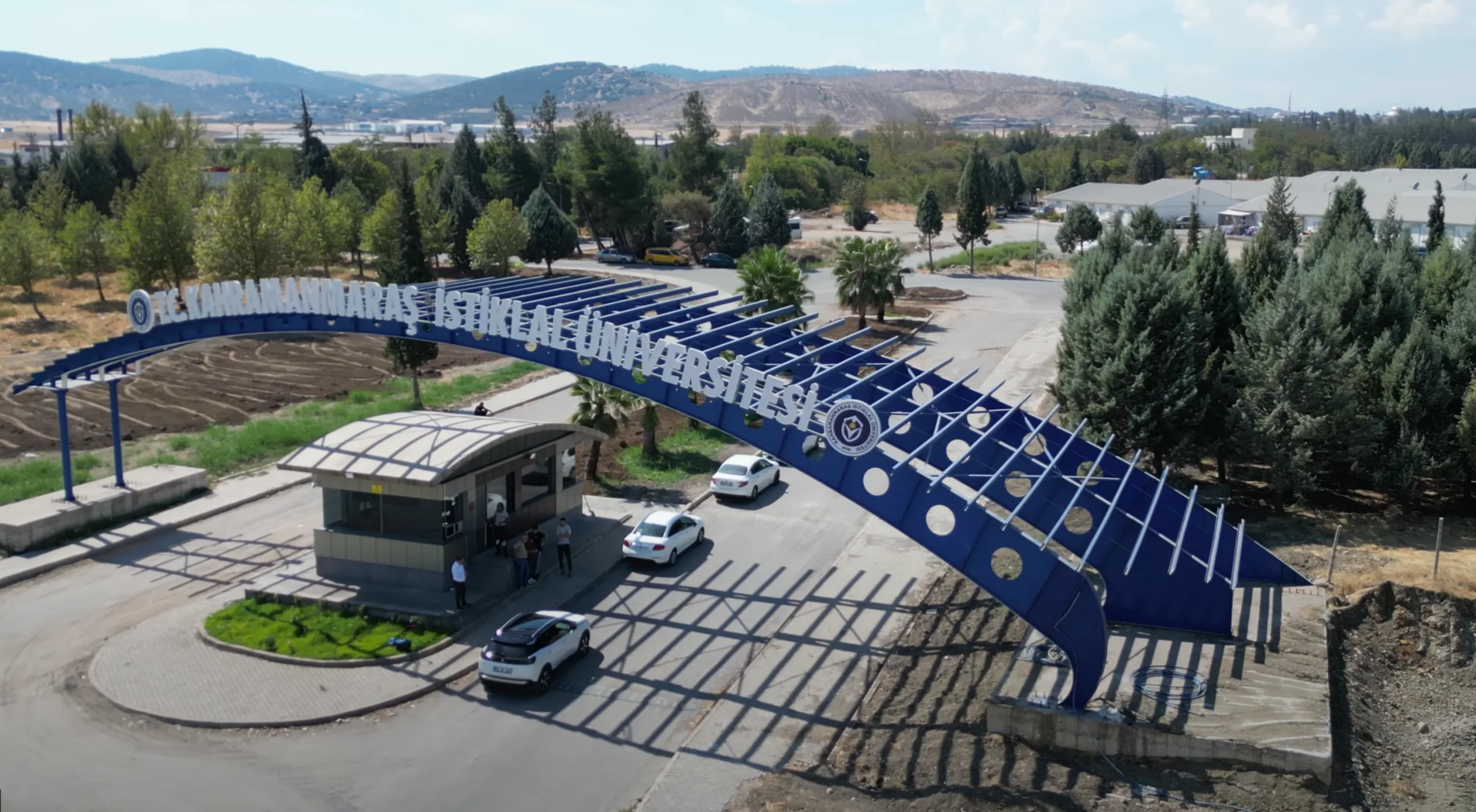 İstiklal Üniversitesi YKS’de Zirvede!