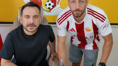 Profesyonelliğe Geçiş Ligi’nde şampiyonluk hedefleyen Onikişubatspor, Manavgat Belediyespor'un tecrübeli oyuncusu