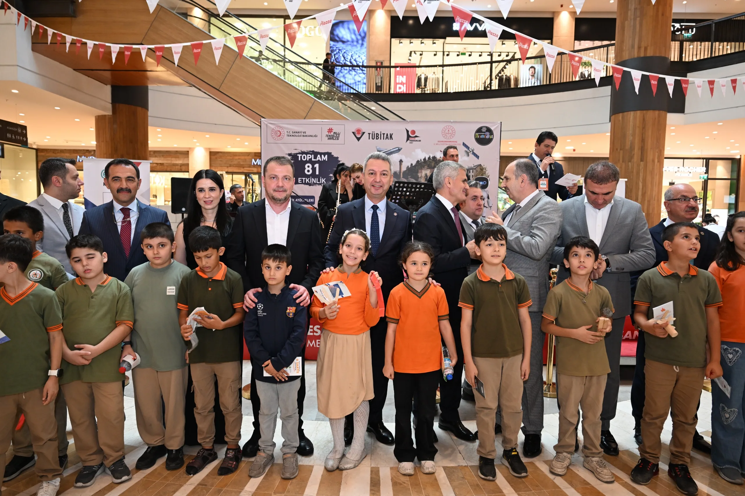 Rektör okumuş bi̇li̇mfest’te stantları gezdi!