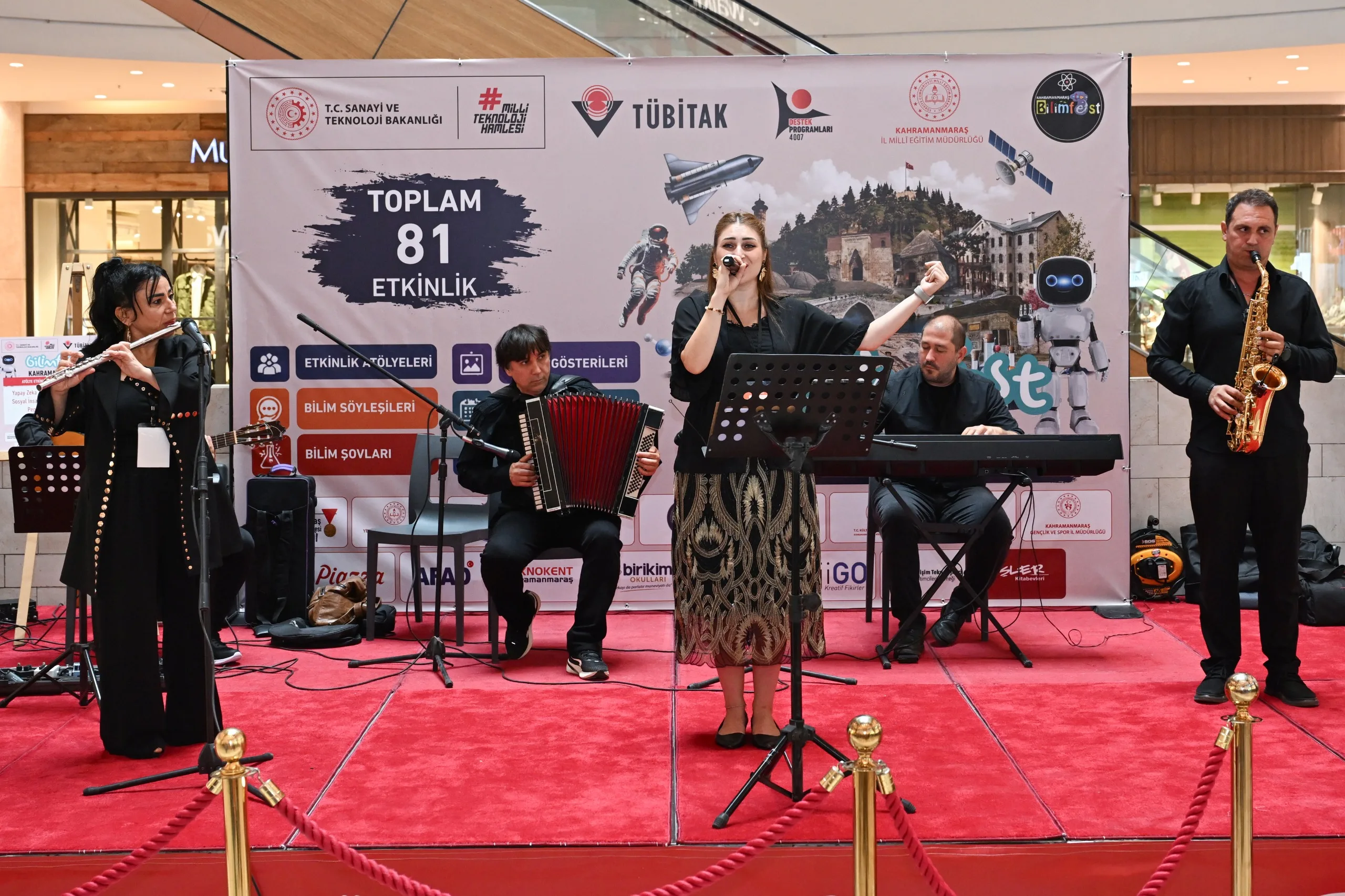 Rektör okumuş bi̇li̇mfest’te stantları gezdi!