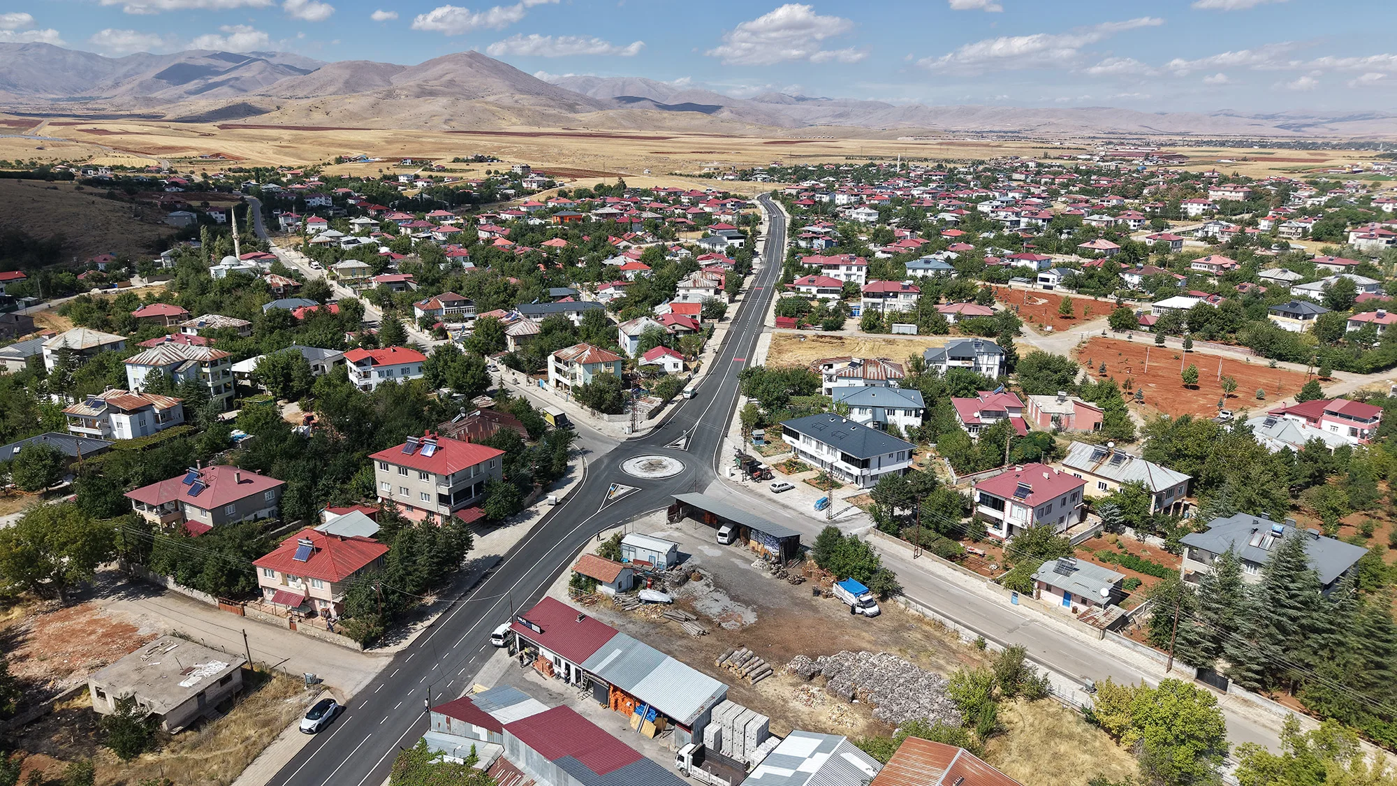 Büyükşehir’den afşin’e "otoban gibi" yeni yol!
