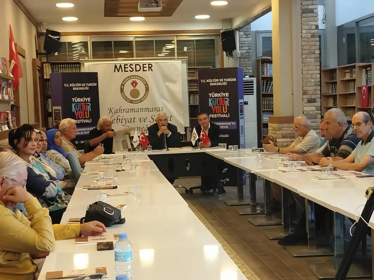 Ali avgın’dan “salkım söğüt gölgesinde maraş kültürü” söyleşisi