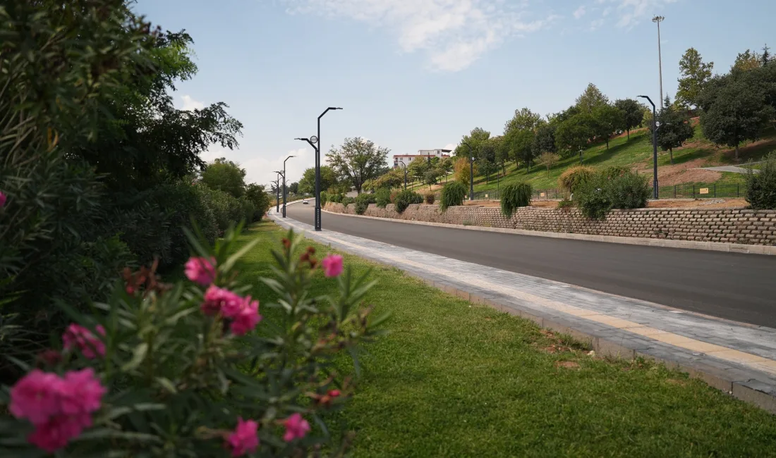 Kahramanmaraş Büyükşehir Belediyesi, kent içi ulaşımda doğu ile batı aksını