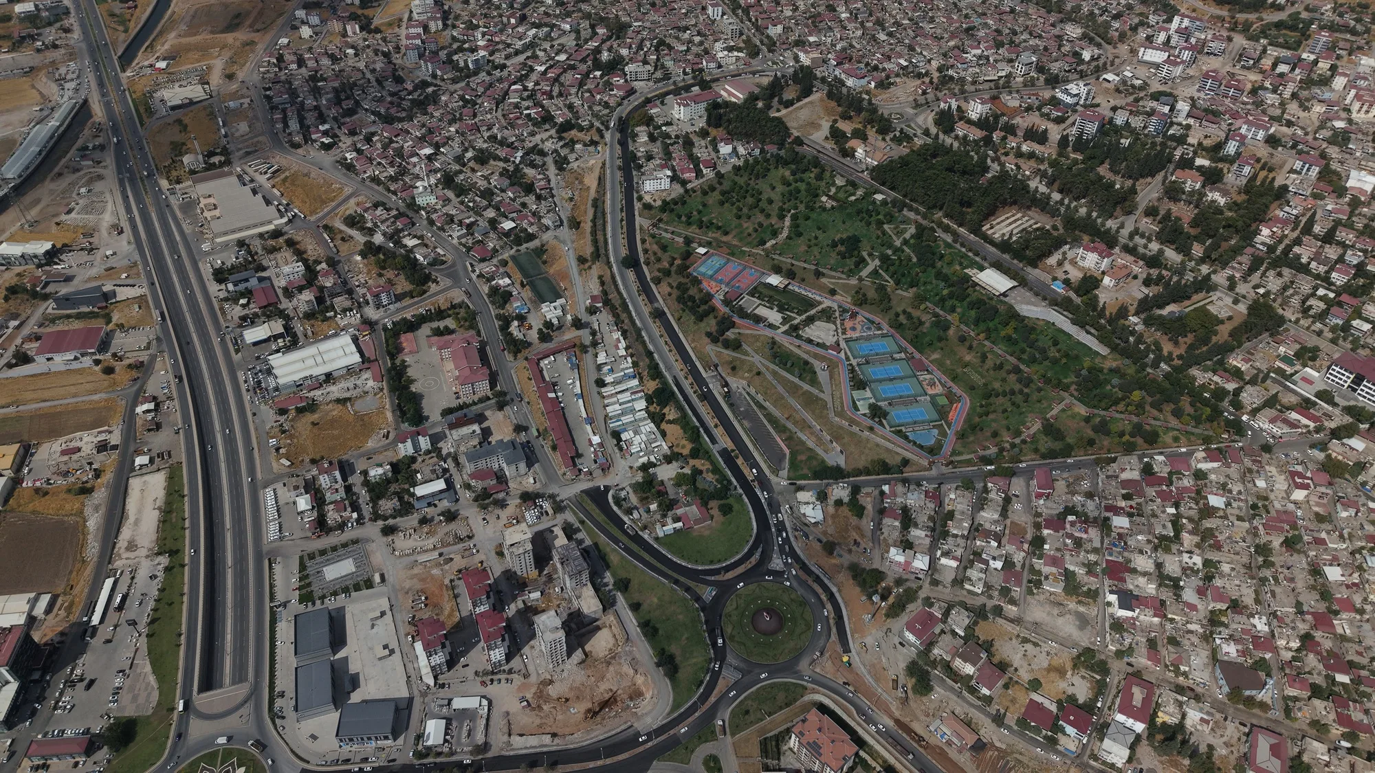 Ali sezal bulvarı’nda asfalt yenileme