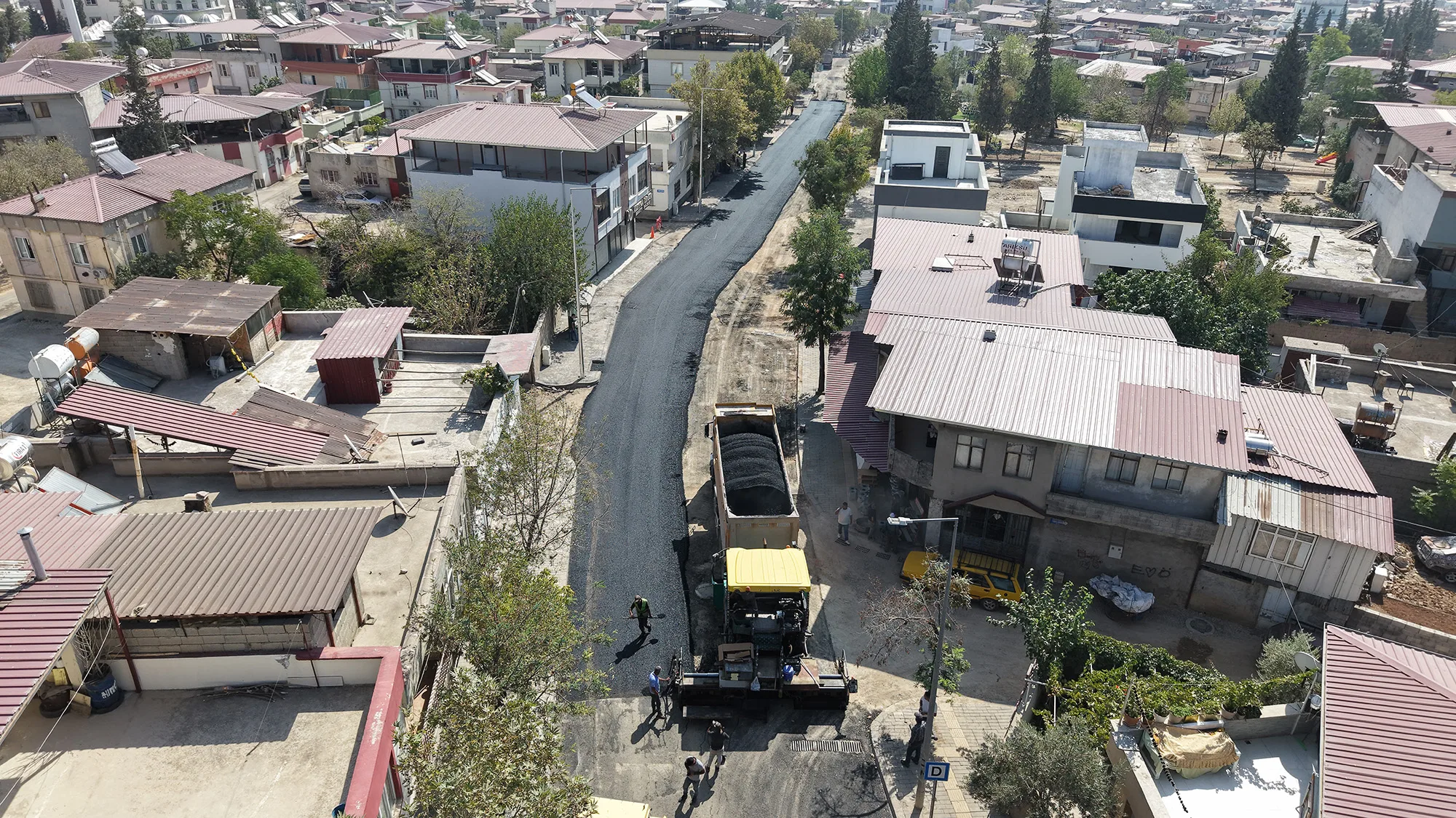 Alpaslan caddesi’nde yenileme çalışmaları sürüyor