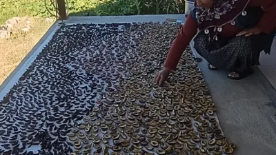 Andırın’da kış aylarında sofraların vazgeçilmezi olan lezzetlerin hazırlıkları için hummalı
