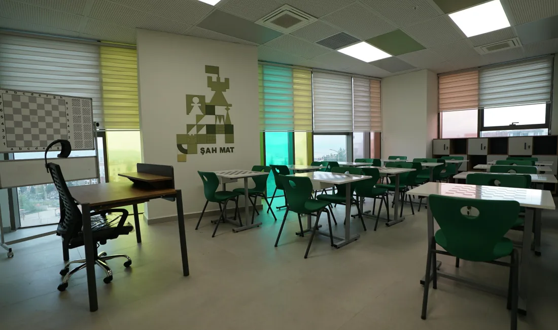 Kahramanmaraş Büyükşehir Belediyesi bünyesinde Binevler Mahallesi’nde açılan Cahit Zarifoğlu Çocuk
