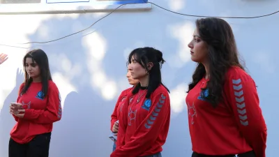 Kahramanmaraş merkezli depremde kaybettiği 2 arkadaşının ölümünden etkilenen Zeynep Böke