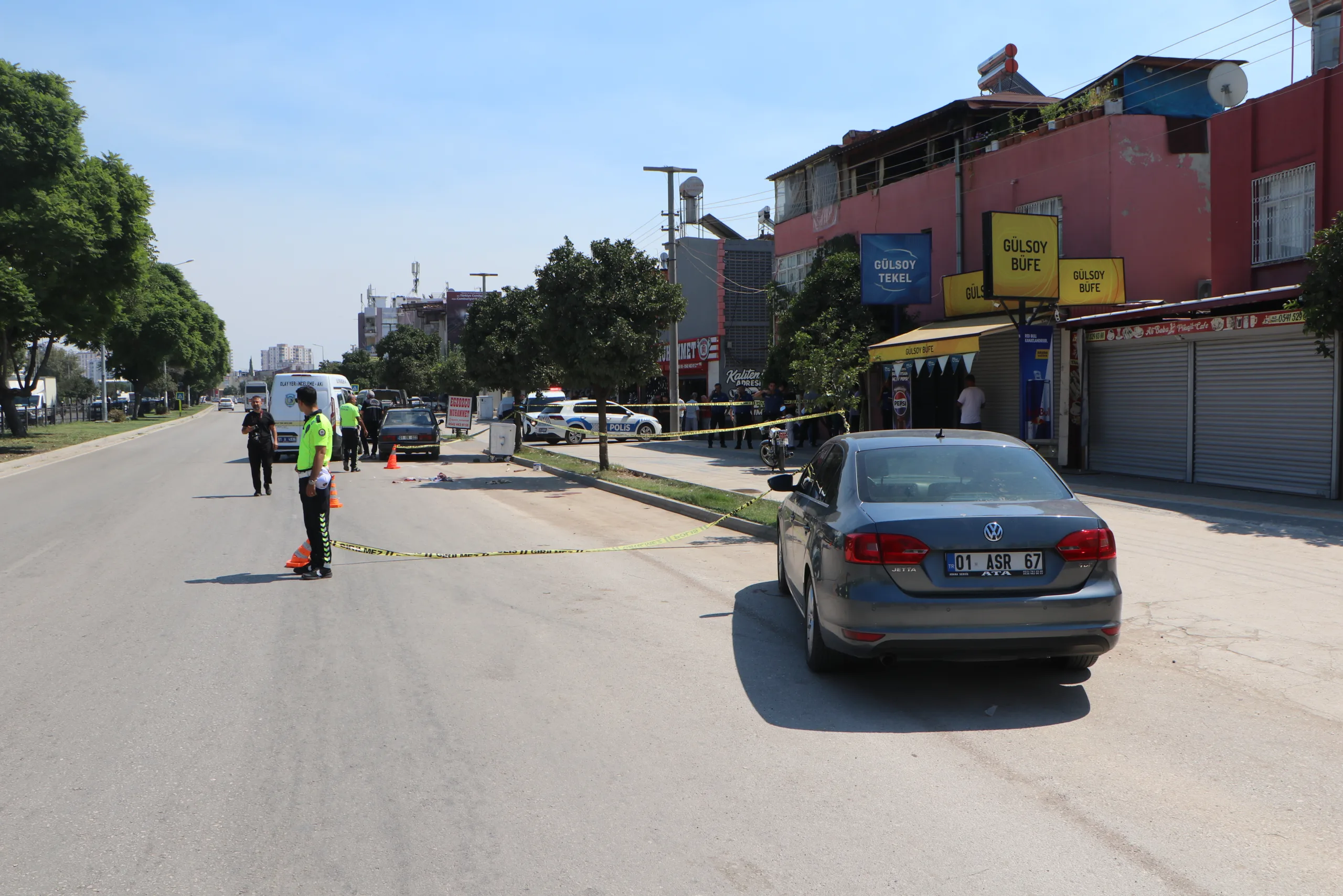 Adliye yolunda dehşet: 1 ölü 7 yaralı! Adliye yolunda dehşet: 1 ölü 7 yaralı!