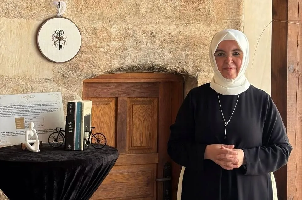 Edebiyat ve nakış ksü’de buluştu: “edebiyattan nakışa” sergisi açıldı Edebiyat ve nakış ksü’de buluştu: “edebiyattan nakışa” sergisi açıldı
