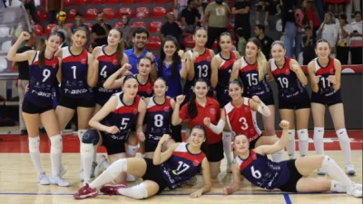 Kahramanmaraş Büyükşehir Belediyespor Kadın Voleybol Takımı, ligin ilk maçında Gaziantep
