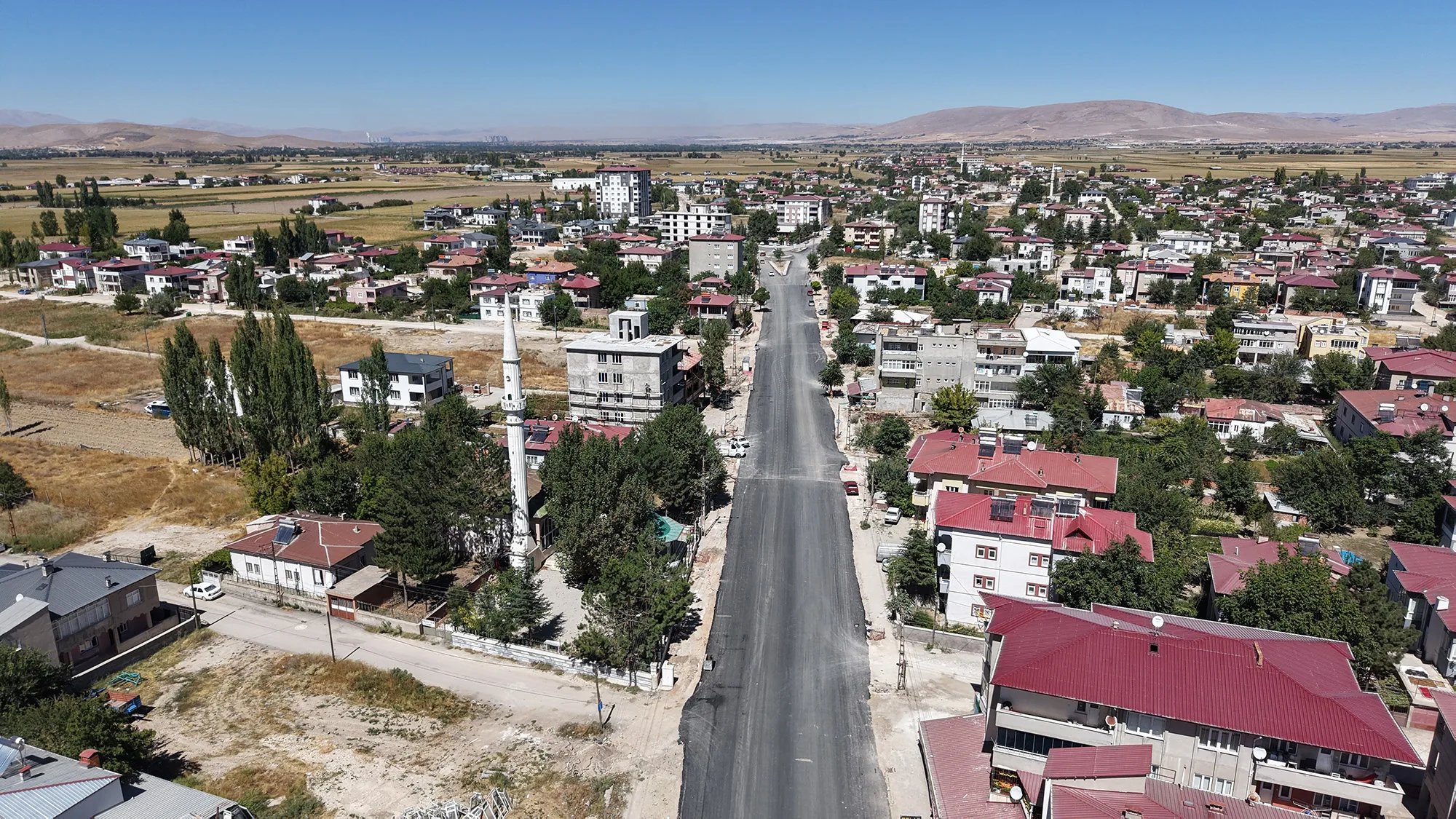Elbistan’da önemli güzergâhta ulaşım hamlesi! Elbistan’da önemli güzergâhta ulaşım hamlesi!