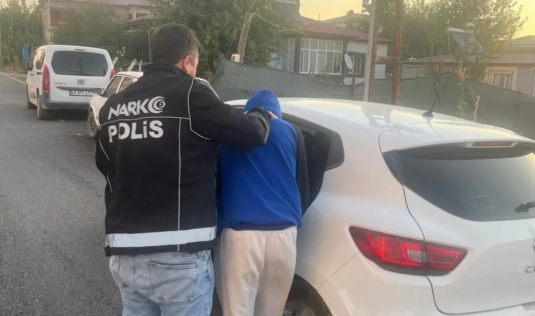 Kahramanmaraş Emniyet Müdürlüğü Elbistan KOM Büro Amirliği ekiplerince düzenlenen operasyonda