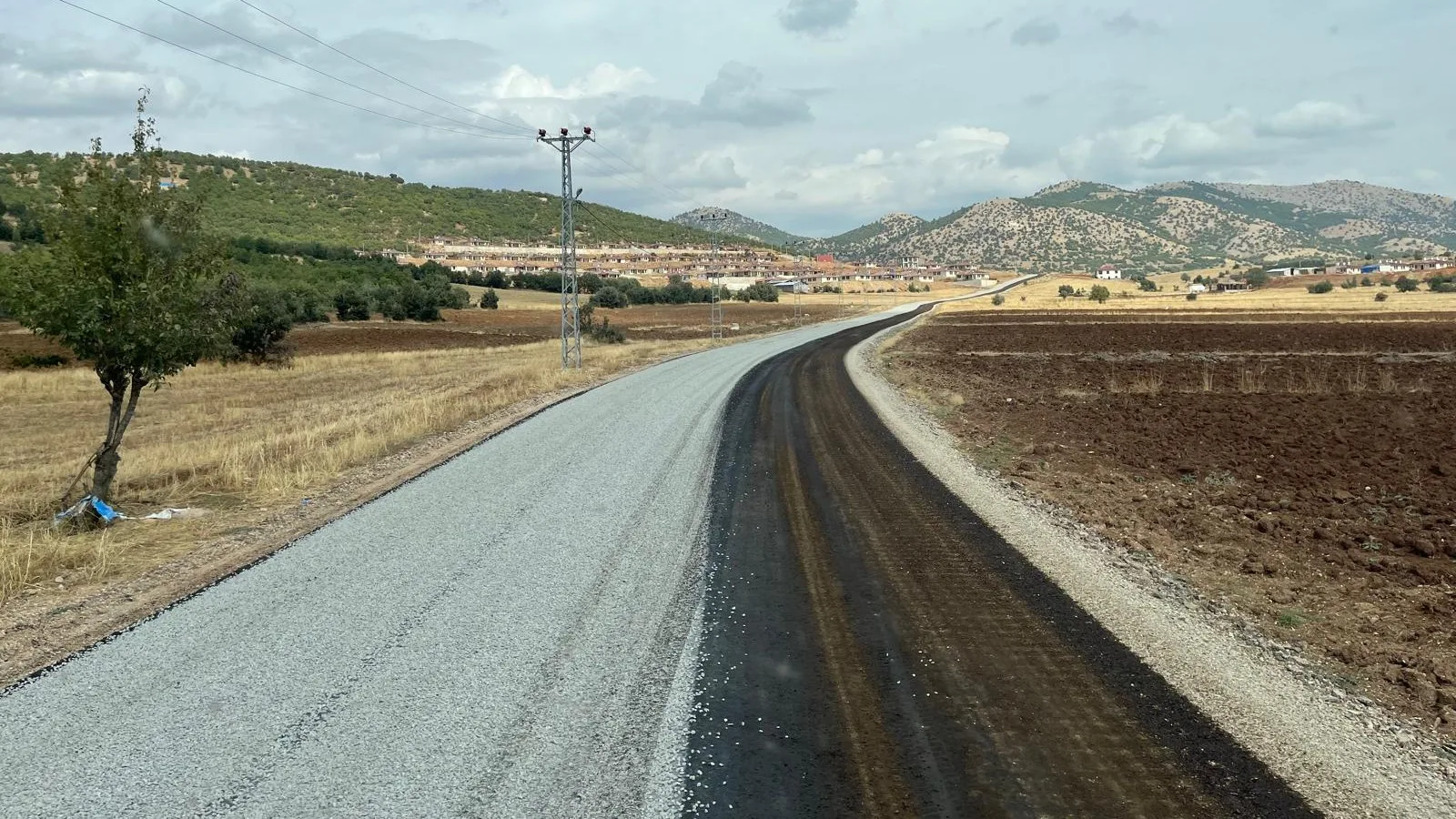 Göksun yeniyapan’ın yolu büyükşehir’le yenileniyor!