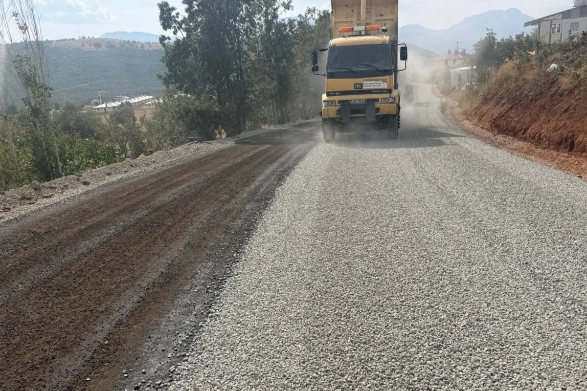 Göksun yeniyapan’ın yolu büyükşehir’le yenileniyor!