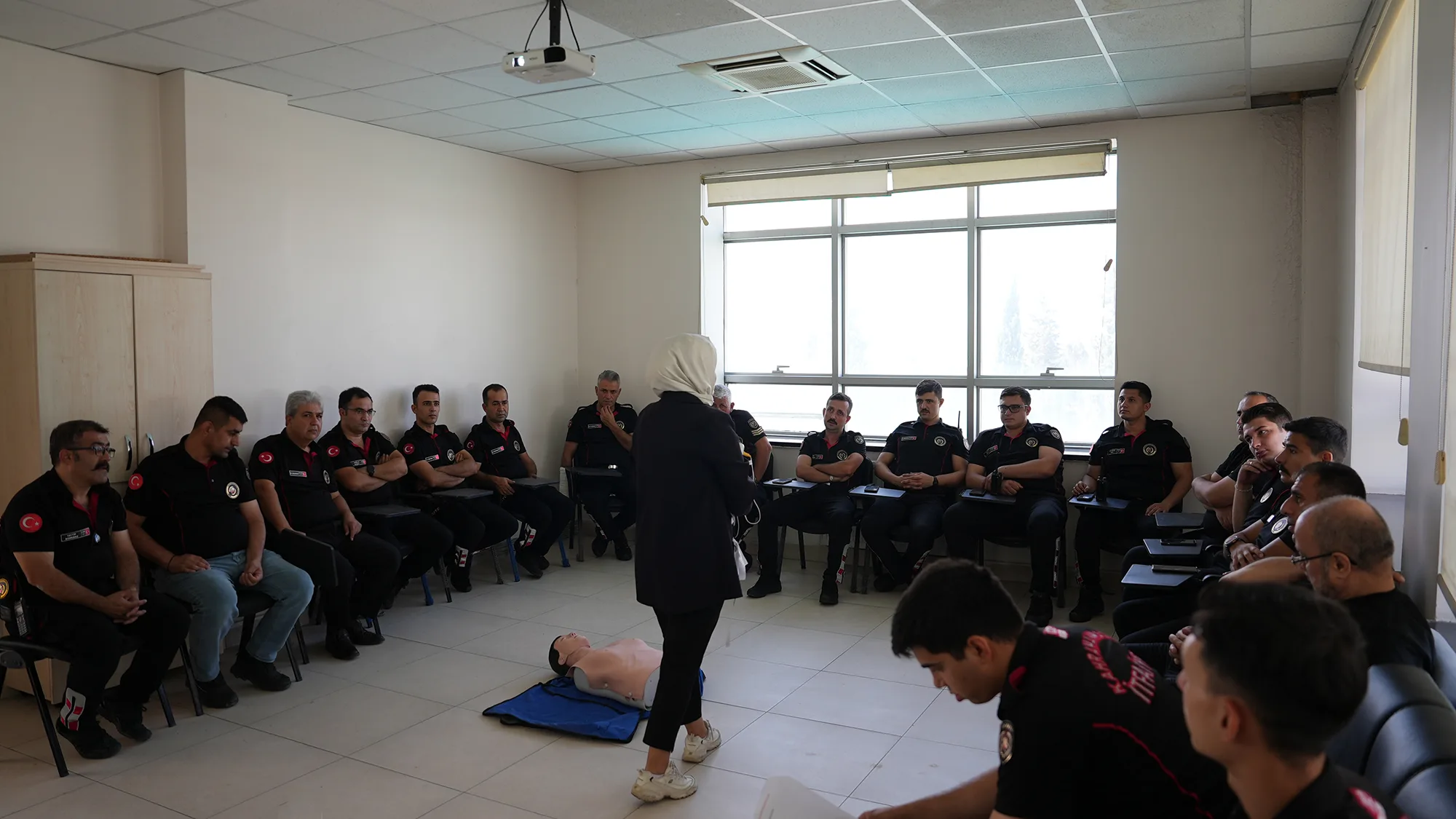 İtfaiye personeline kapsamlı i̇lk yardım eğitimi