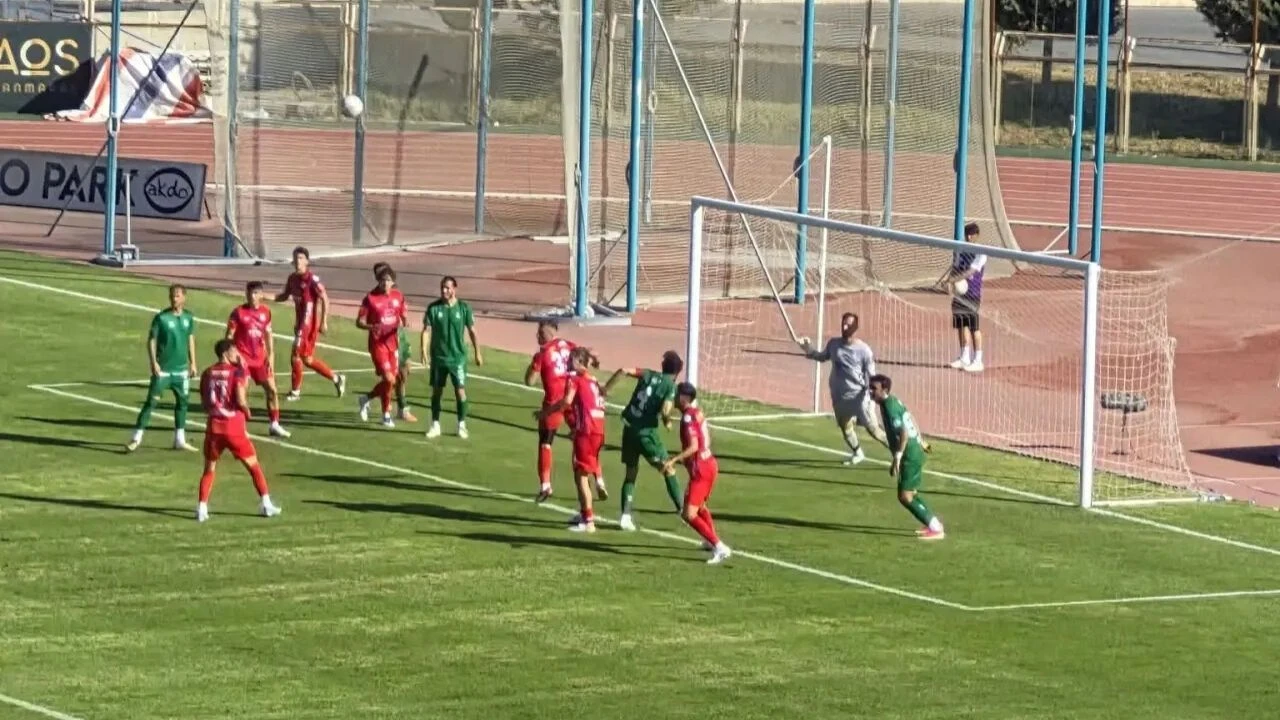 Kahramanmaraş’ta gol sesi! İstiklalspor 1-0 önde Kahramanmaraş’ta gol sesi! İstiklalspor 1-0 önde