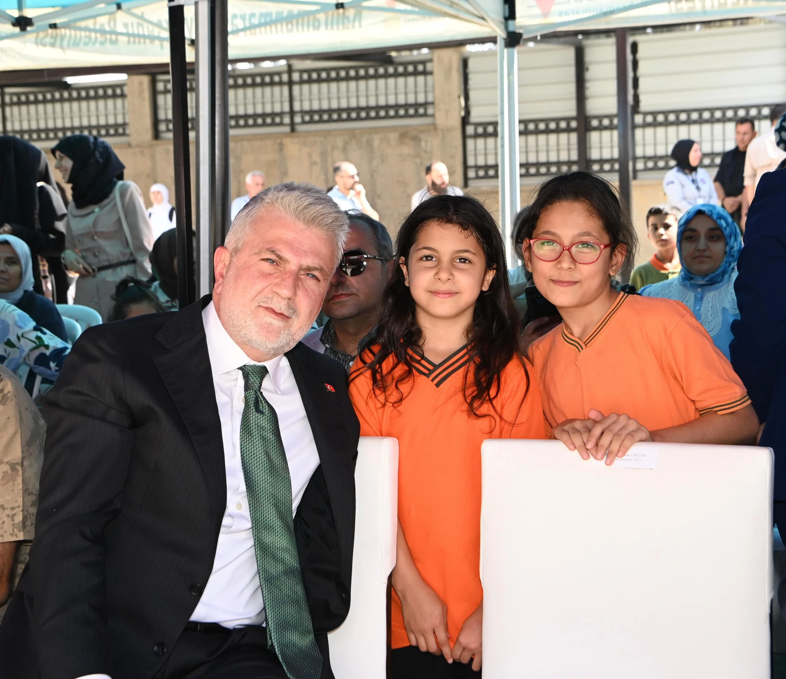 Başkan görgel öğrencilerin i̇lk gün heyecanına ortak oldu