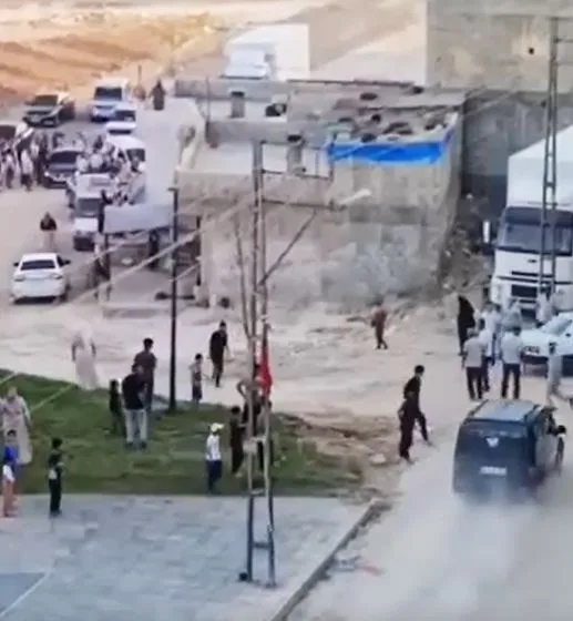 Kavgaya arabayla daldı: 7 yaralı!