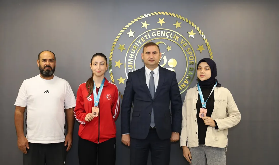 Samsun’da düzenlenen Uluslararası Karadeniz ve Hazar Ülkeleri Karate Şampiyonası’nda üçüncülük