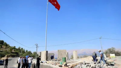 Dulkadiroğlu Belediyesi, vatanı uğruna can veren aziz şehitlerin anısını yaşatmak