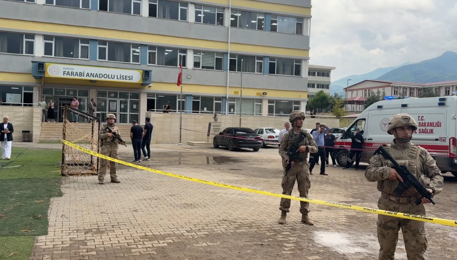 Okulda vahşet: öğretmen öldürüldü!