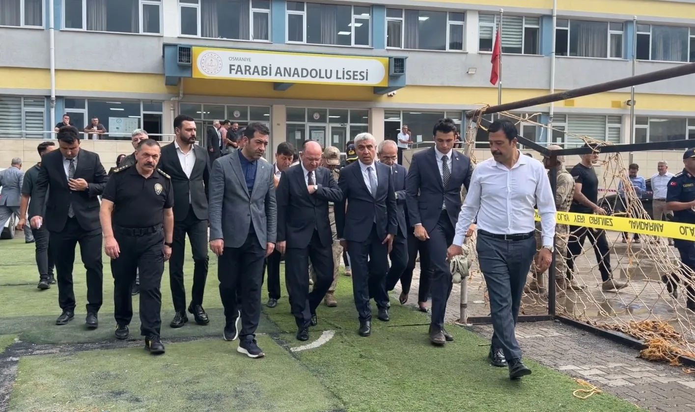 Okulda vahşet: öğretmen öldürüldü!